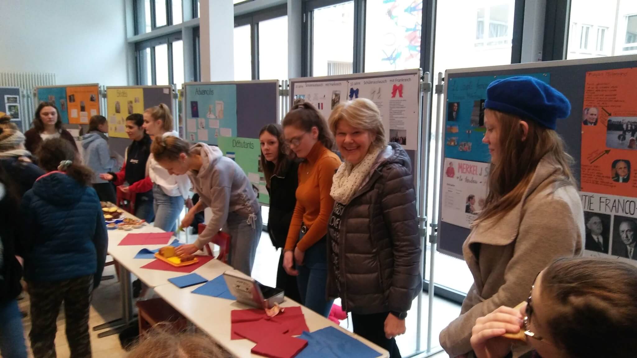 4_Klasse G 10bc mit den Petits Gâteaux