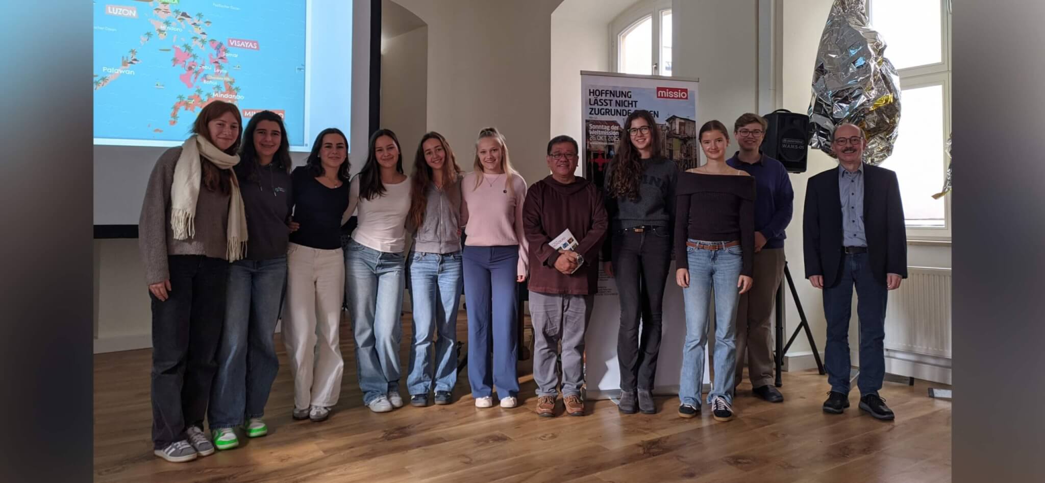 Vortrag für Oberstufenschülerinnen im St.-Ursula-Gymnasium Vortrag für Oberstufenschülerinnen im St.-Ursula-Gymnasium