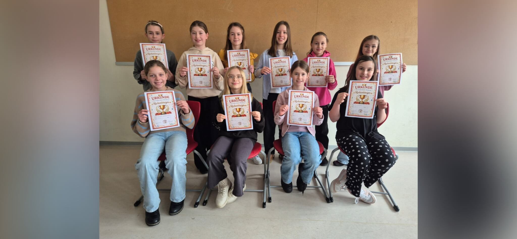 Rechenköniginnen der 5. Klassen Realschule Rechenköniginnen der 5. Klassen Realschule