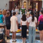 Gottesdienst der R 5c zum Thema „Teamgeist – Jede ist wichtig“ Gottesdienst der R 5c zum Thema „Teamgeist – Jede ist wichtig“